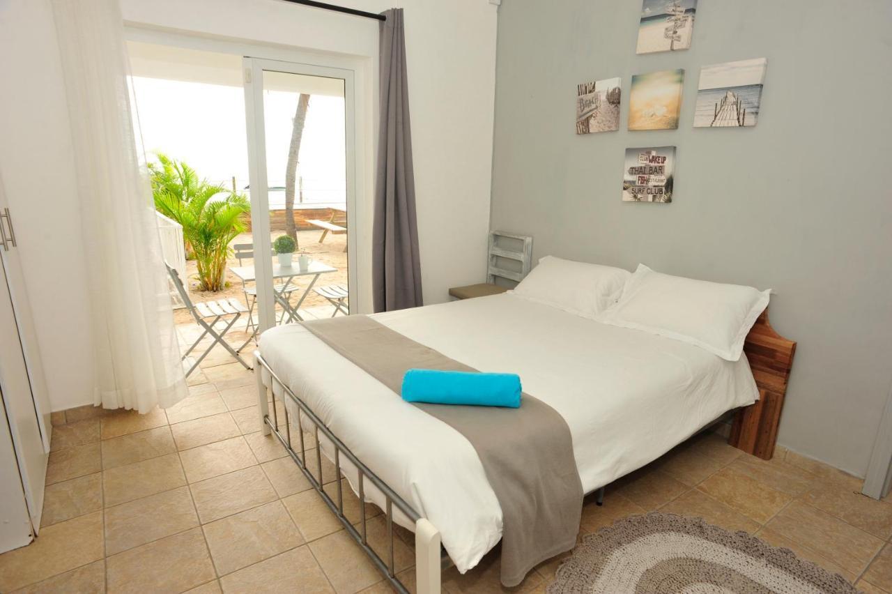 The Beach House - West Coast Mauritius 黑河区 外观 照片