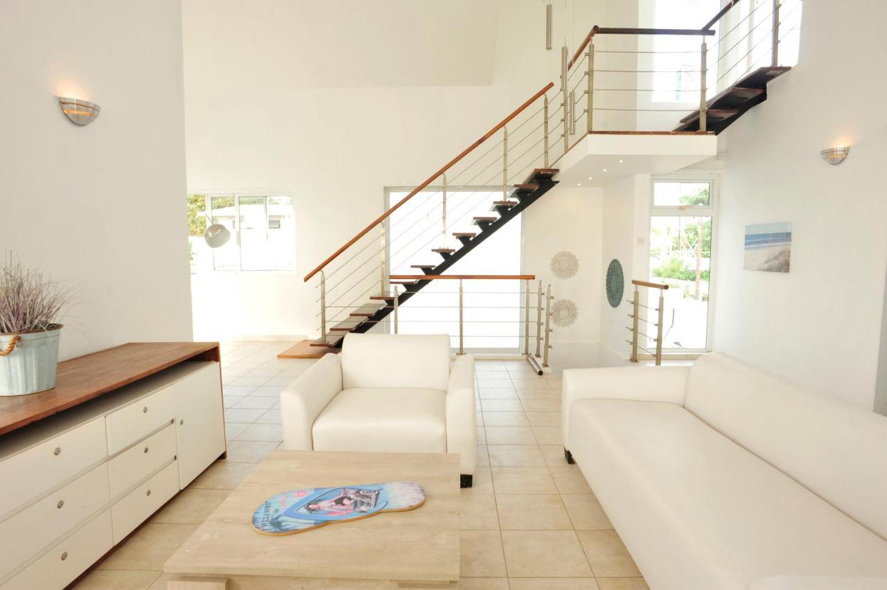 The Beach House - West Coast Mauritius 黑河区 外观 照片