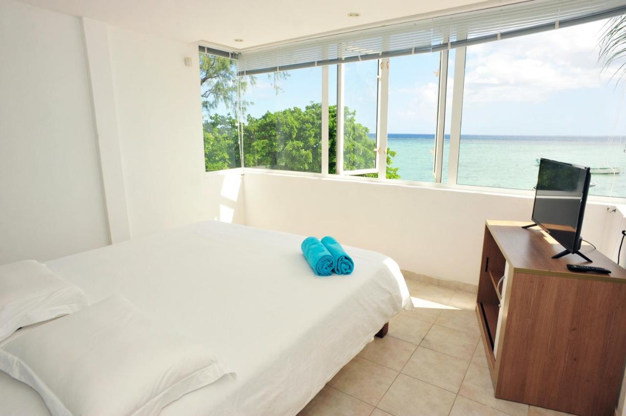 The Beach House - West Coast Mauritius 黑河区 外观 照片