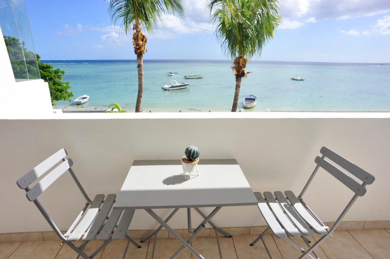 The Beach House - West Coast Mauritius 黑河区 外观 照片